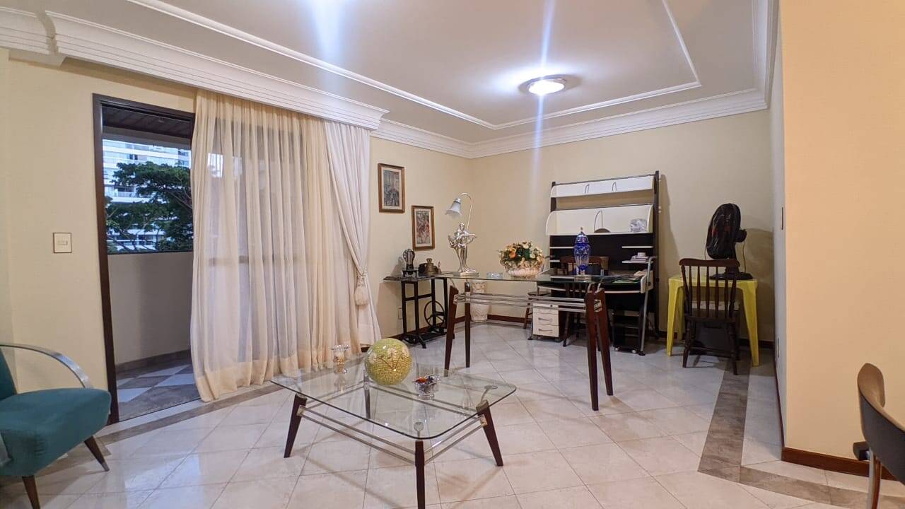 Apartamento de 253 m2 na Praia da Costa em Vila Velha-ES
