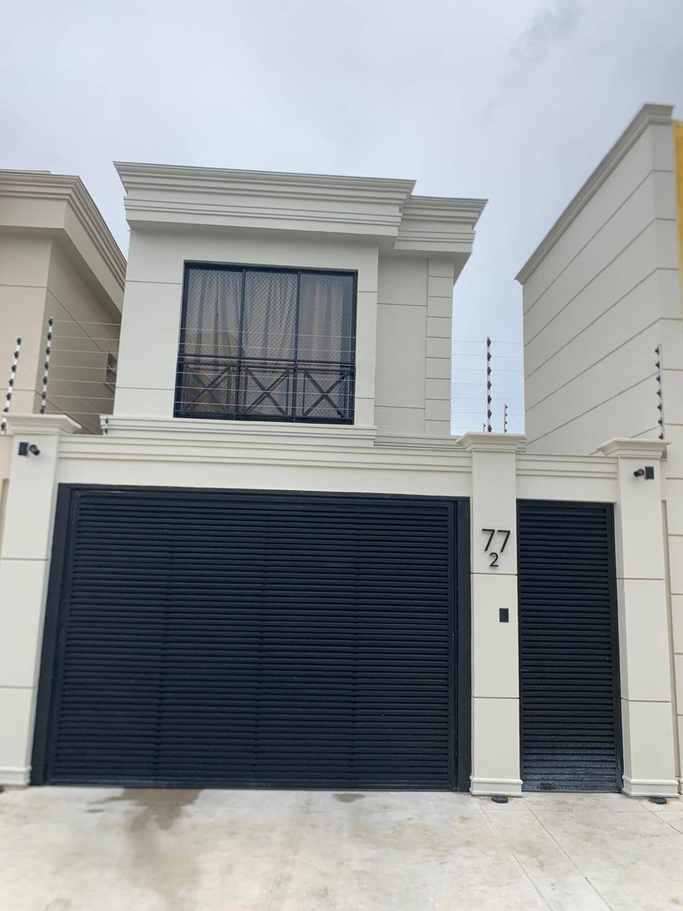 Casa de 210.00 m2 Praia do Morro em Guarapari-ES.